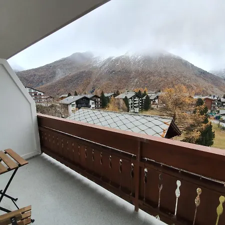 Charming And Bright Studio With Great View Saas-Fee